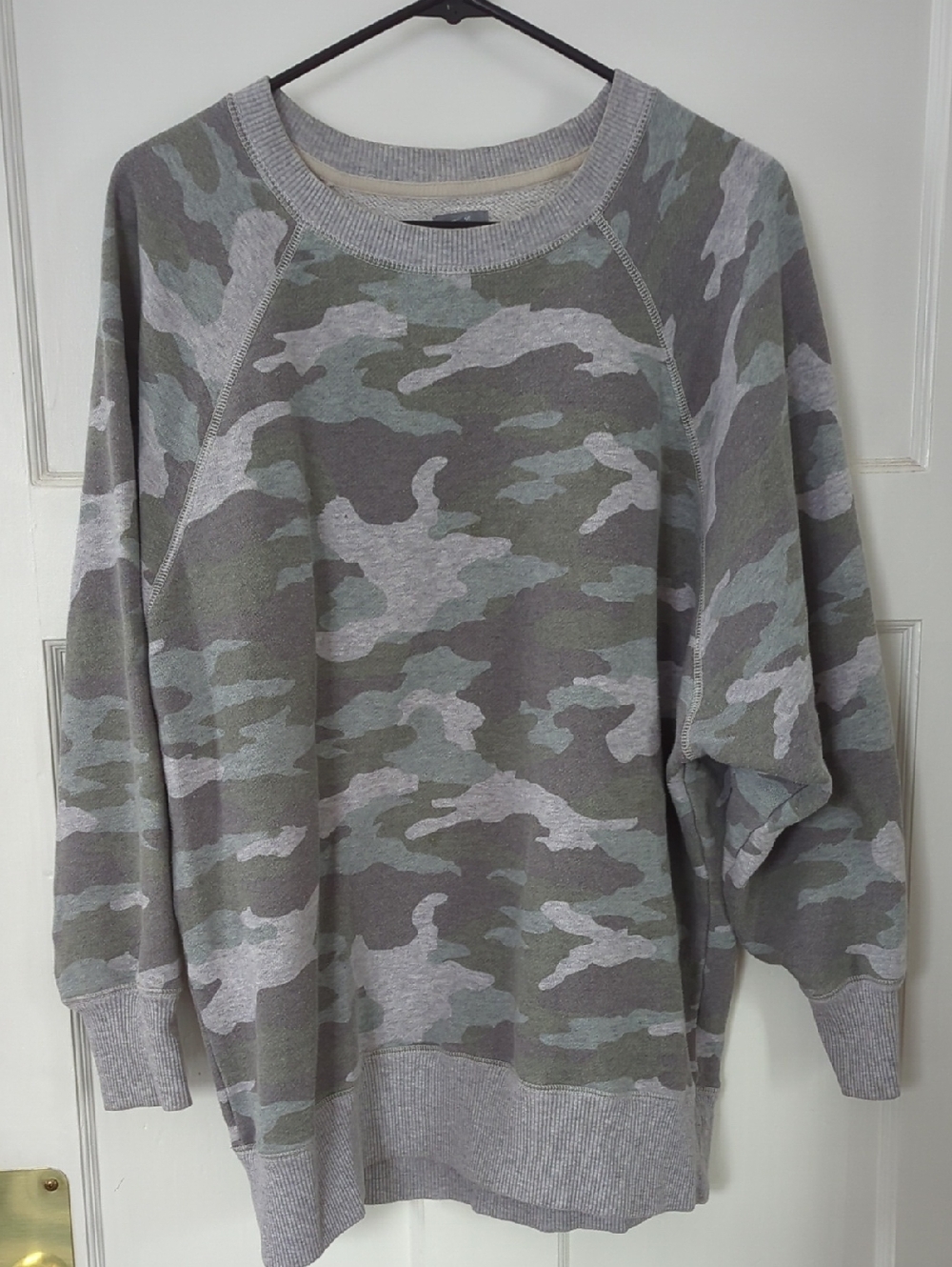 aerie Camouflage Crewneck Sweater - Gray & Green